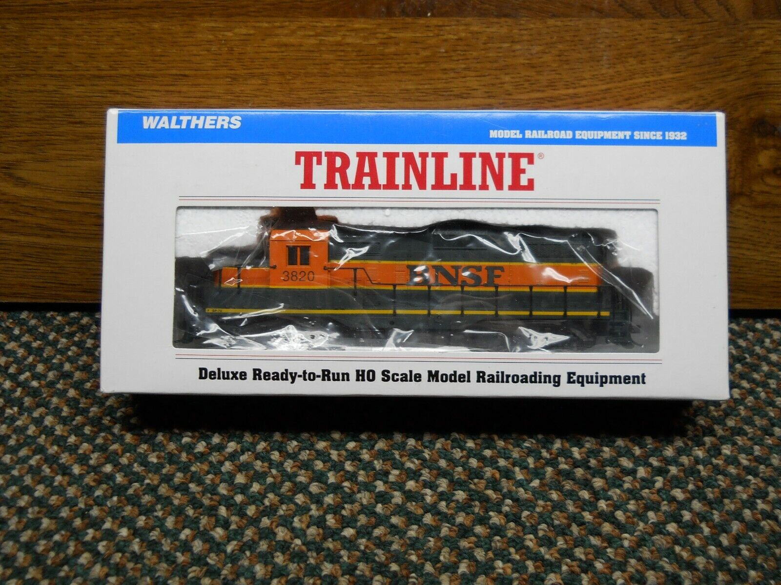 Walthers Trainline BNSF HO Locomotive