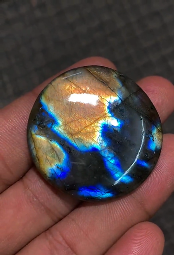 Increíble piedra preciosa de labradorita natural multi fuego, forma redonda cabujón tamaño 38 mm - Vídeo 1 de 1