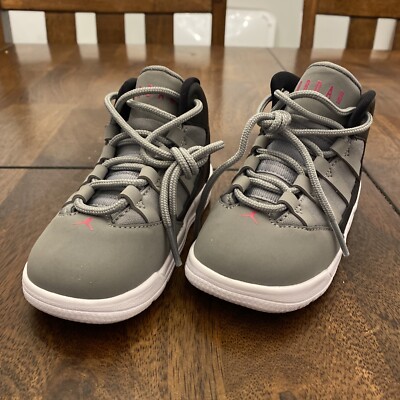 jordan max aura grey and pink