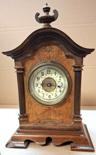 Antike Standuhr aus Holz Funktion unbekannt