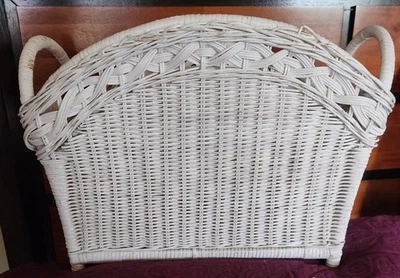 White Wicker Rattan Magazine Holder Rack Basket Boho Chic MCM Vtg - Image 1 of 4