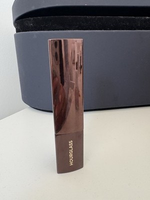 Hourglass vanish Foundation Stick