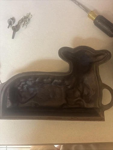 Antique Cast Iron Lamb Cake Mold 866 Griswold