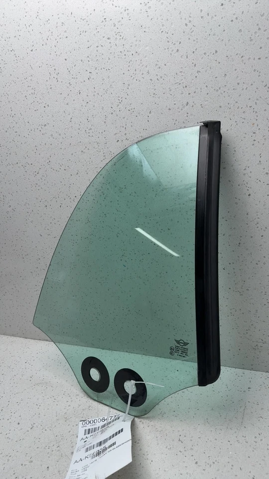 2005 2006 2007 2008 Mini MINI COOPER Right Quarter Glass/window - Image 2 of 4