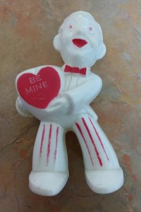 Vintage-Rosbro-Valentine-039-s-Day-Heart-Boy-Plastic-Candy-Container-Holder-Be-Mine