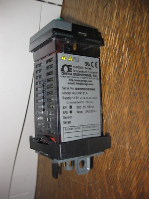 OMEGA Temperature Controller CN9000A CN90121A Panel Mount Autotune PID On-Off US