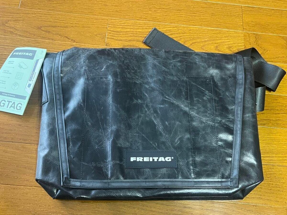 Freitag F14 Dexter Shoulder Bag Crossbody Messenger Black Freitag F14 Dexter Shoulder Bag Crossbody Messenger Black