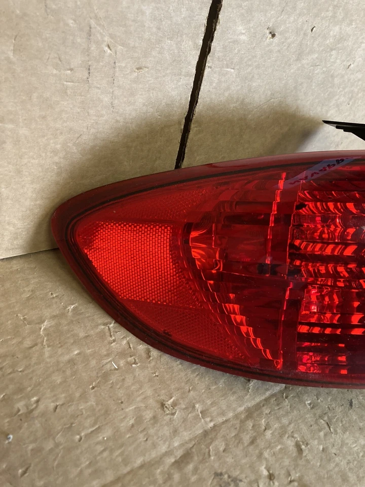 Lámpara de luz trasera izquierda izquierda izquierda #S16 OEM 2006 2007 Subaru B9 Tribeca #S16 Foto 2 de 4