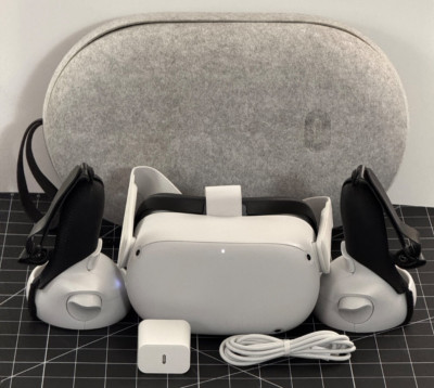 256GB Meta Quest 2 VR Headset + Mint Condition with Controllers CASE  $70 Extras
