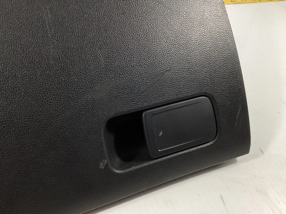 Оригинальный перчаточный ящик для хранения на правую приборную панель для Volkswagen Golf GTI 2017–2019 годов выпуска. - Изображение 3 из 4