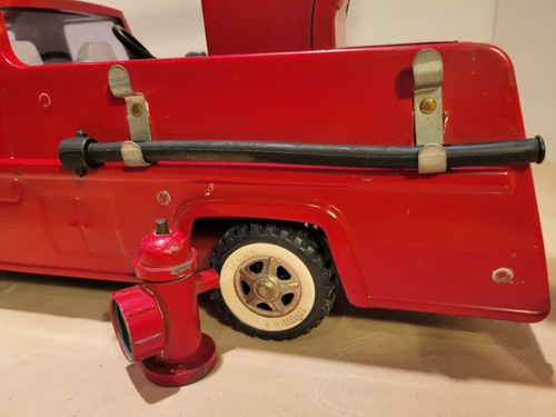 Vintage Tonka Firetruck Snorkel Pumper 2950 with Hydrant and Hose 1974-75 - Picture 5 of 15