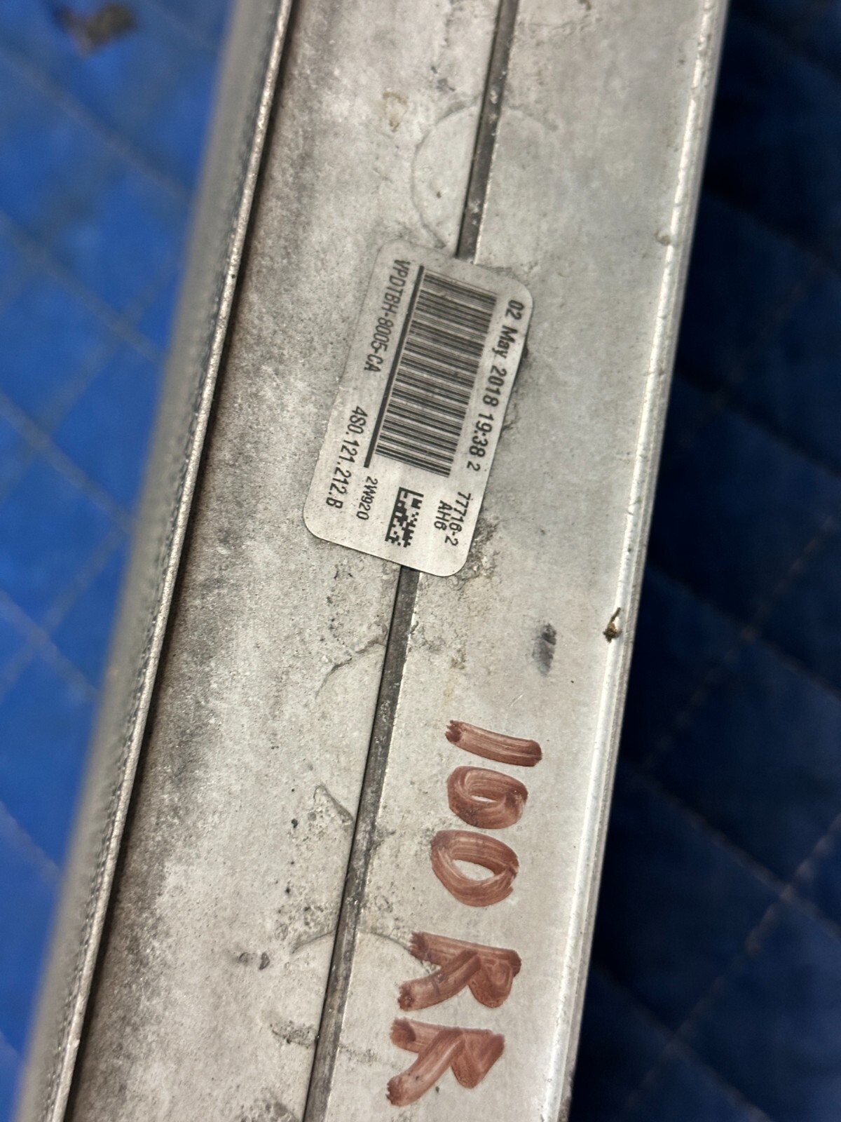 2018 AUDI R8 PLUS V10 REAR RIGHT PASSENGER RADIATOR 4S0 121 212 B 4S0121212B