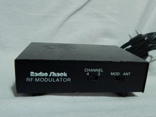 Radio Shack RF Modulator Indoor Use TV Video Audio Output Coaxial Convert.