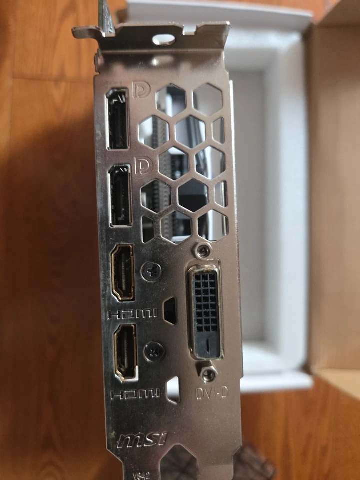 Tarjeta gráfica MSI AMD Radeon RX 480 Armor 8G OC, 8 GB GDDR5 Foto 3 de 3