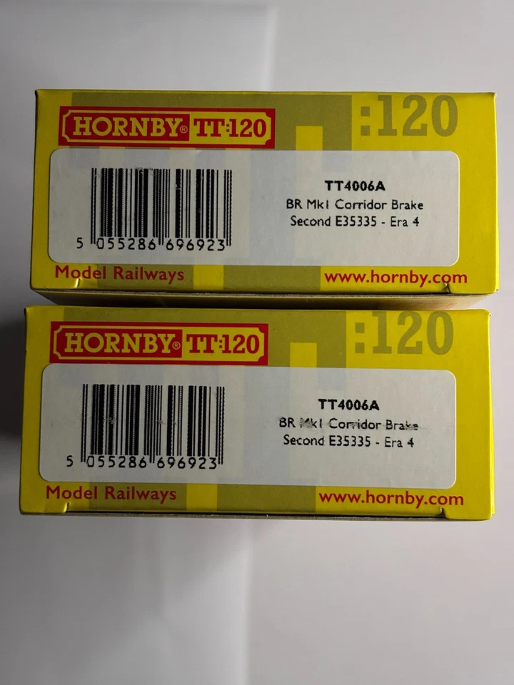 Pair of TT4006A Hornby TT Gauge (1:120 Scale) BR Mk1 Brake Second E35335 - Image 2 of 4