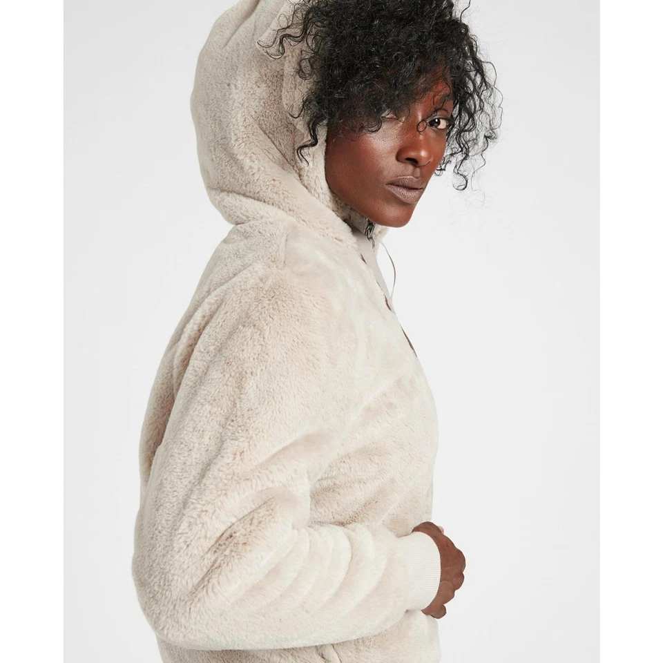 Chaqueta Ritual ATHLETA Marfil ¡Nueva! Mediano Foto 2 de 4