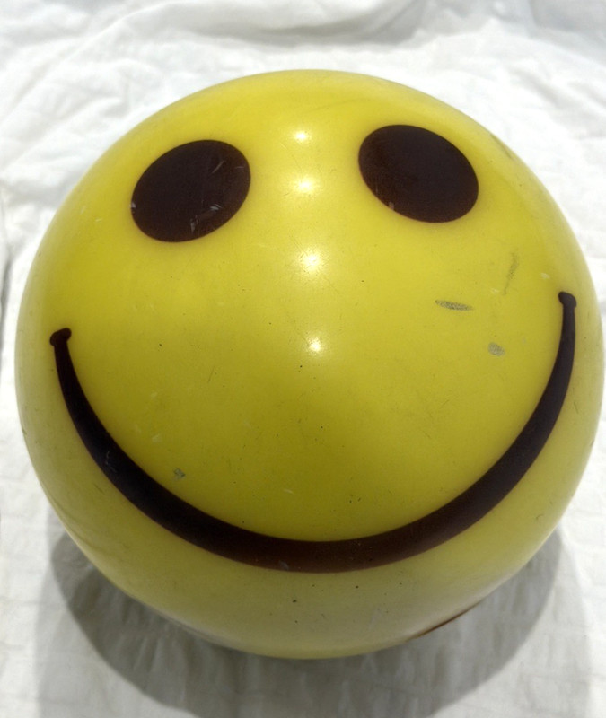 Vtg Yellow Smile Face Bowling Ball Drilled Pounds Smiley Emoji USBC Viz-A 10lbs