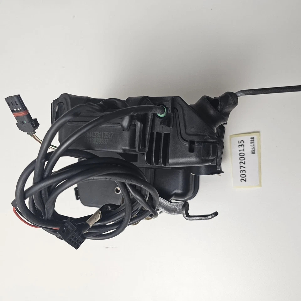 2001-2007 Mercedes-Benz C230 Door Lock Mechanism Front Left 2037200135 — 第 2/4 张图片