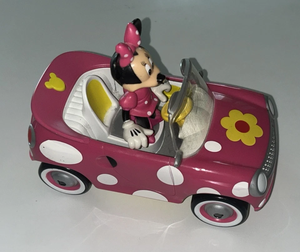 Coche Roadster Minnie Mouse Rosa (Falta Control Remoto) Modelo 84143- Juguetes Jada Foto 2 de 4