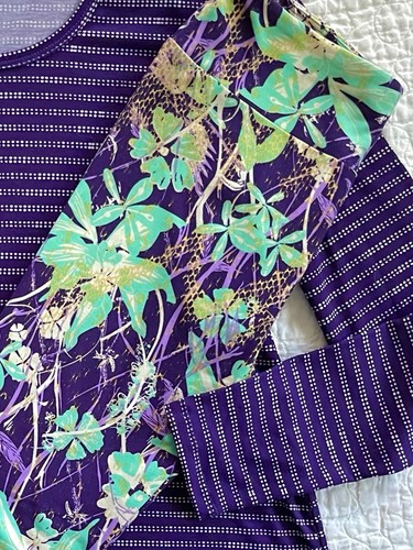 Lularoe Outfit Lynnae Top Small Purple White Striped & OS Leggings Green Floral - Picture 2 of 4