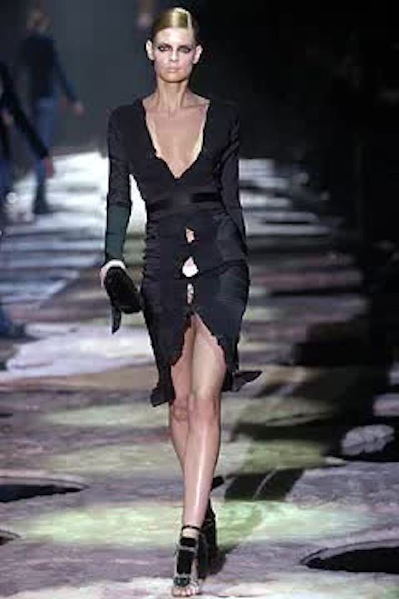 スーツ・フォーマル・ドレス Gucci Tom Ford 2004 Silk Plisse Cocktail Gucci by Tom Ford F/W 2004 AD Runway Silk Black Plisse
