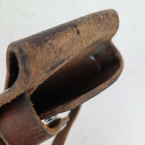 Vintage Hunter #1100-60 Leather Belt Revolver / Pistol Holster - Picture 5 of 6