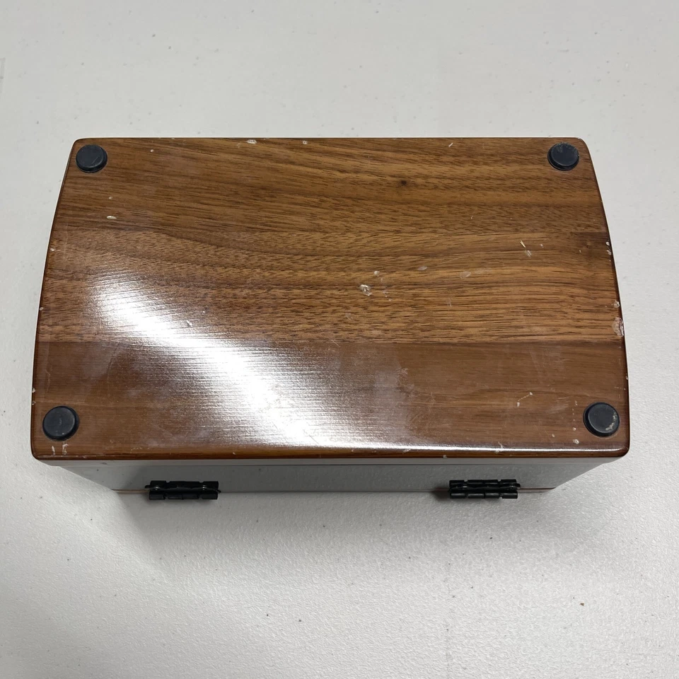 Lincoln Continental 2018 consola central caja marrón madera grano negro Foto 4 de 4