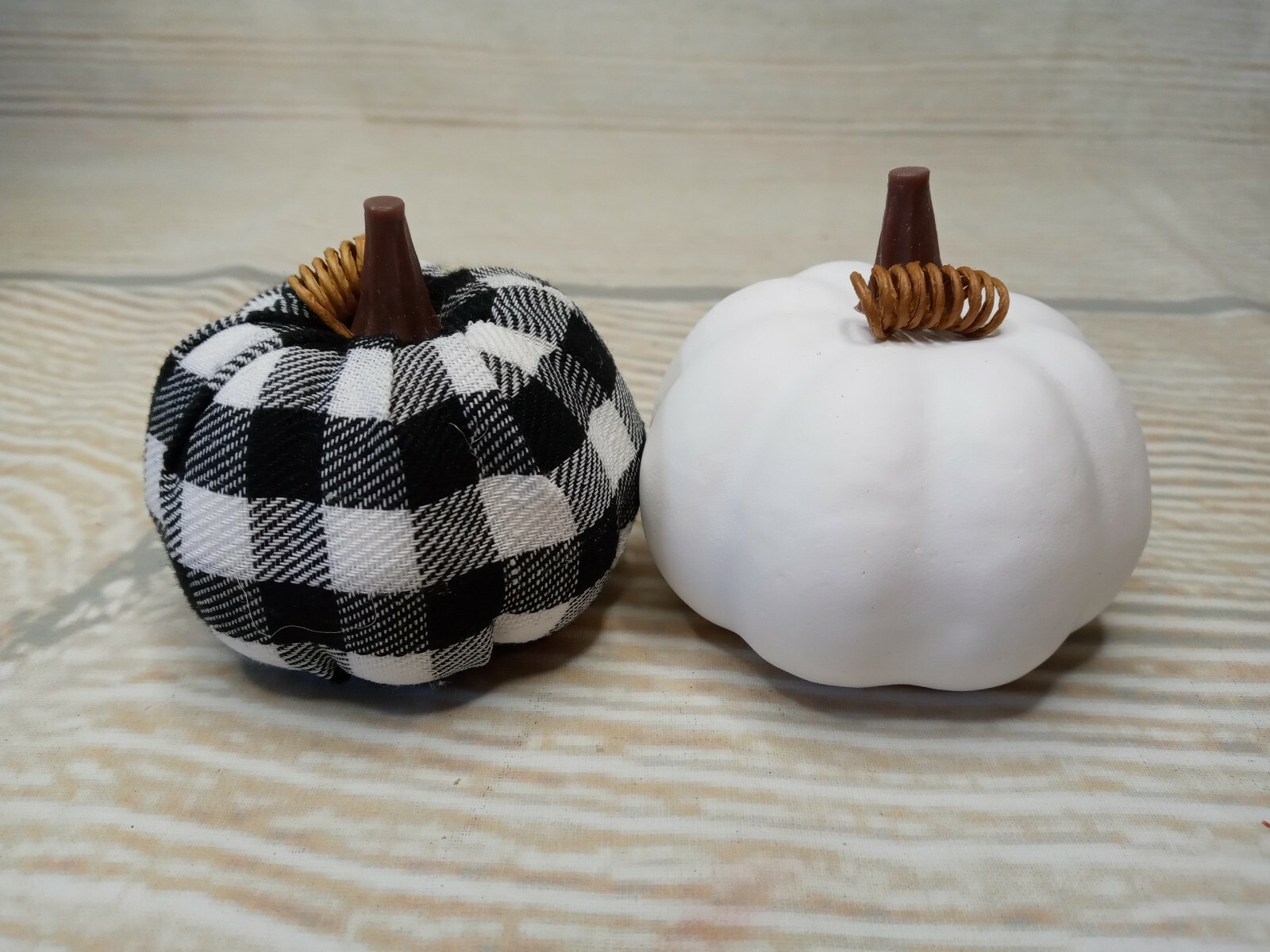 New Set 8 Fall White Black Buffalo Plaid Check Pumpkins Table Decor Vase Filler