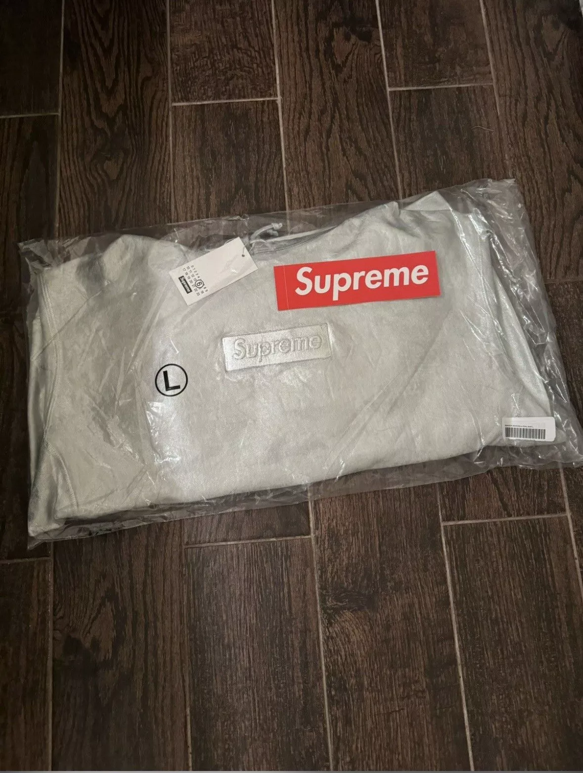 SUPREME/MM6 MAISON MARGIELA FOIL BOITE LOGO SWEAT SHIRT À CAPUCHE BLANC GRAND EN MAIN