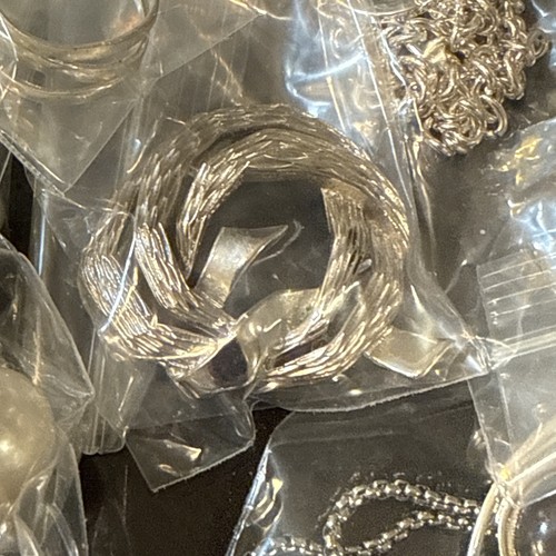 Tarro de joyería misteriosa en su mayoría plateado 25+ piezas garantizado todo ponible - Imagen 12 de 22