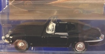WHITE LIGHTNING 1963 JAGUAR E-TYPE ROADSTER    JOHNNY LIGHTNING BRITISH INVASION