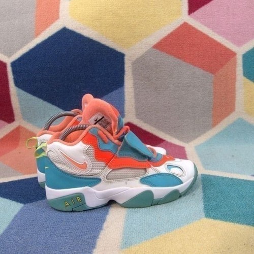 NIKE AIR MAX Speed Turf  Miami BQ9632-101 Youth Size 6