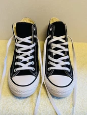 Converse Black And White , Men’s 5.5, WO’S 7.5