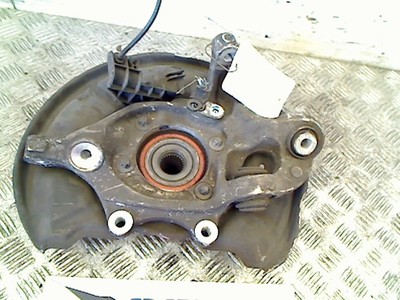 ACHSSCHENKEL LINKS HINTEN STUB AXLE LEFT REAR Mercedes-Benz E (C207) 2010