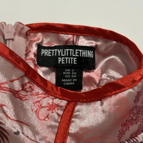Pretty Little Thing Petite Satin Blumen Kleid Kamono Gr. 2 Rosa Flamingo Floral - Bild 4 von 6