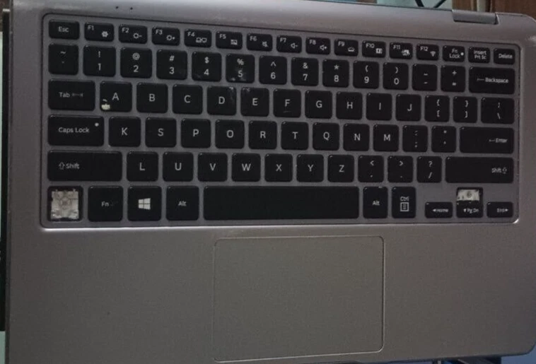 Portátil táctil Samsung Notebook 7 Spin 13.3" i5, 8GB RAM, 256SSD, NP730QAA Cargador Foto 3 de 4