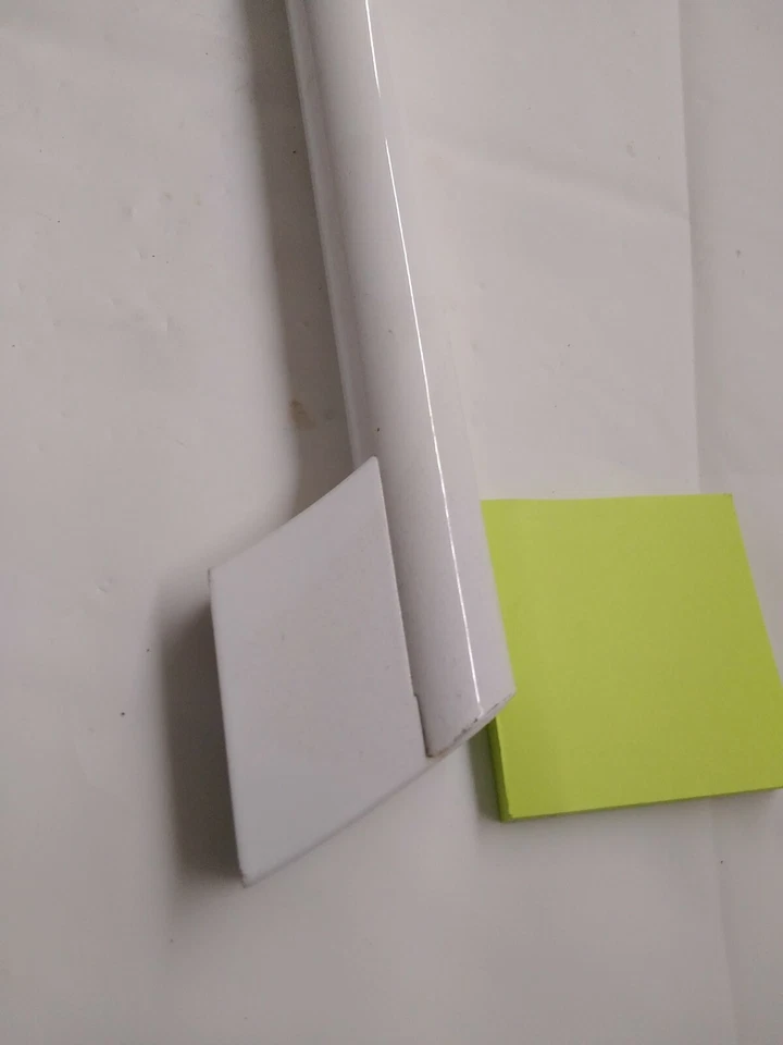 Manija de puerta de refrigerador Electrolux: 241881322 Foto 2 de 4