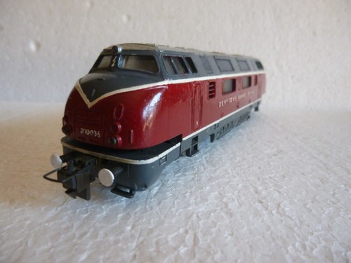 TRIX RENFE SET LOCOMOTORA DIESEL + 2 COCHES HO - Imagen 2 de 9