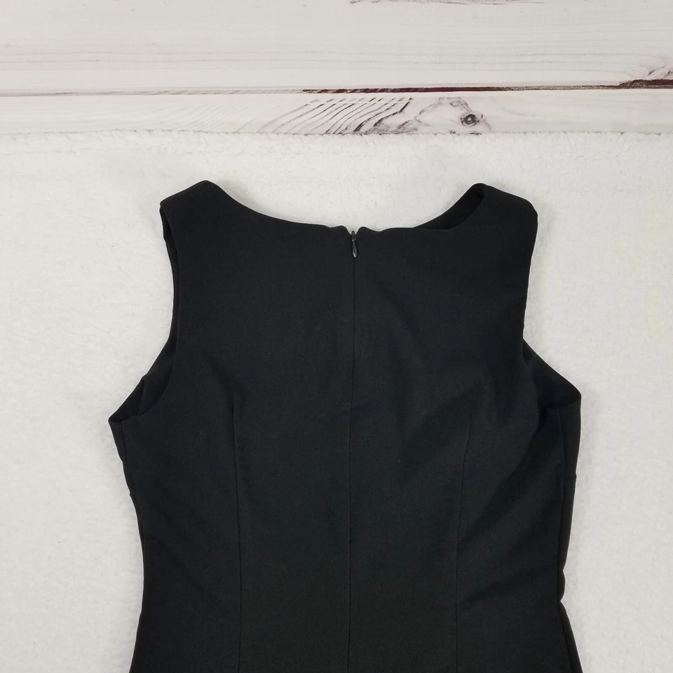 Vestido Tessuto Floral Ribete Cremallera Espalda Talla 10 Negro Sin Mangas. Foto 2 de 4