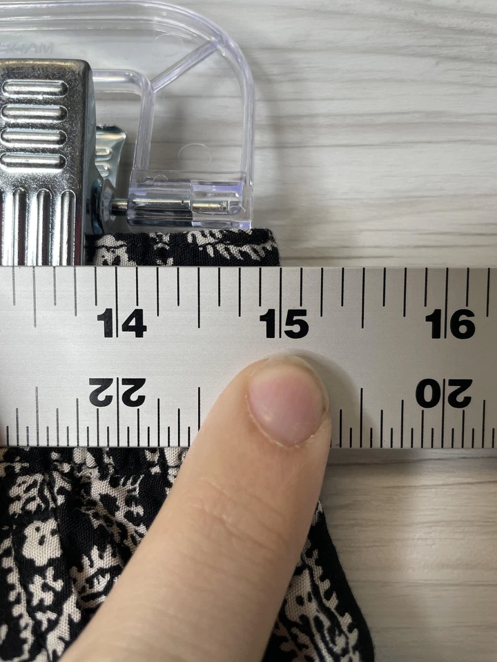 Pantalones Cortos Madewell Para Mujer Pequeños Negro Blanco Estampado Paisley Estilo Cintura Elástica G2979 Foto 3 de 4