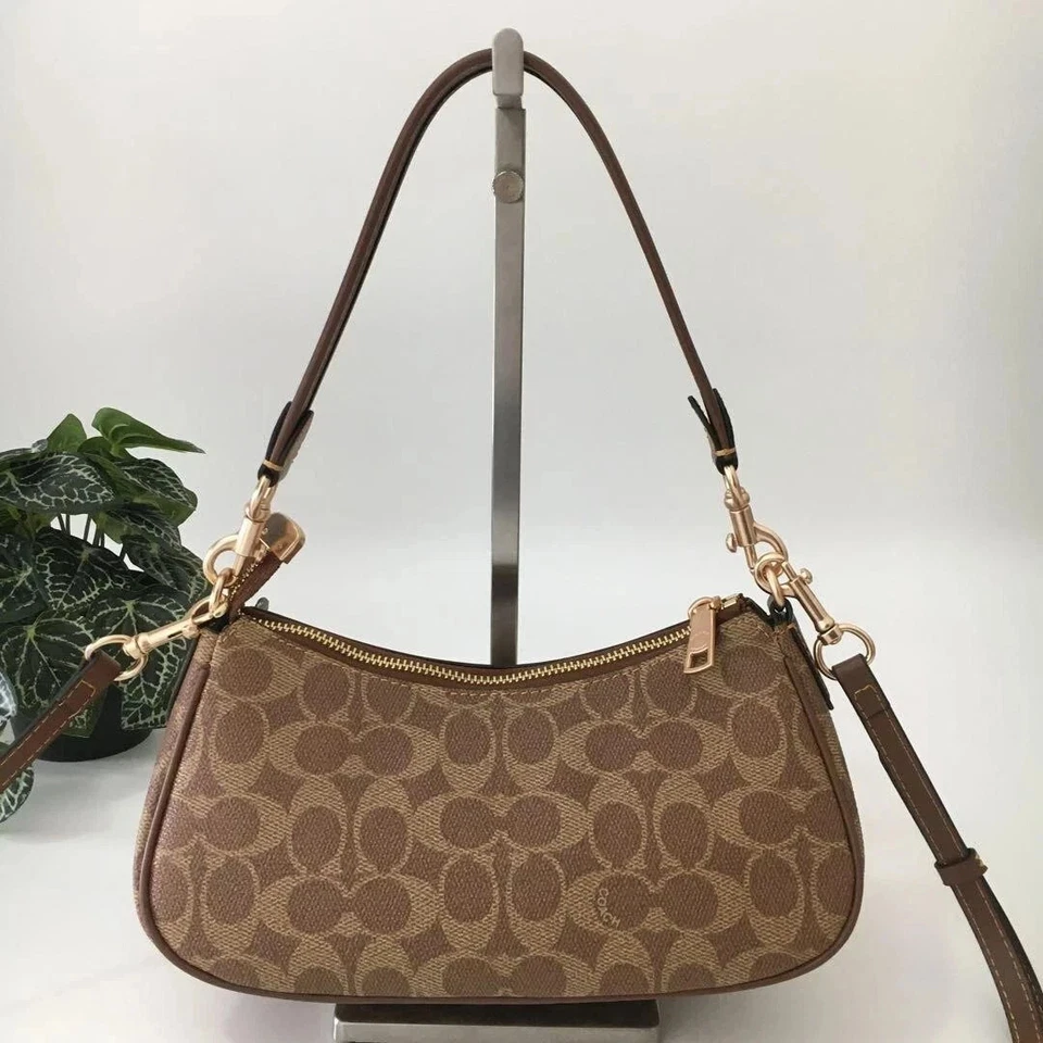 Bolso Baguette Coach Ashton CY658 en Lona Signature con Piel de Oveja Nuevo Outlet Foto 4 de 4