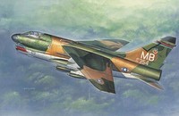 Hobbyboss 87203 1/72 A7D Corsair Ii