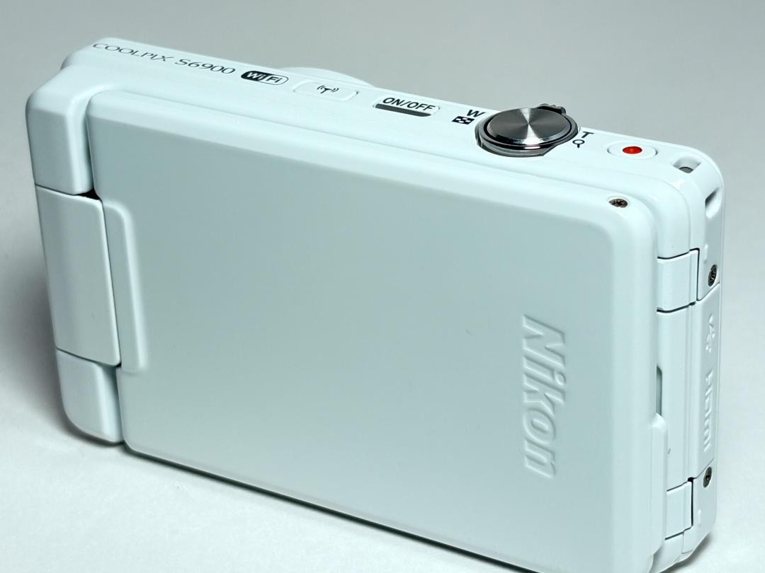 【ジャンク】Nikon COOLPIX S6500 ホワイト MINT] Nikon COOLPIX S6500 White 16MP Compact Digital Camera