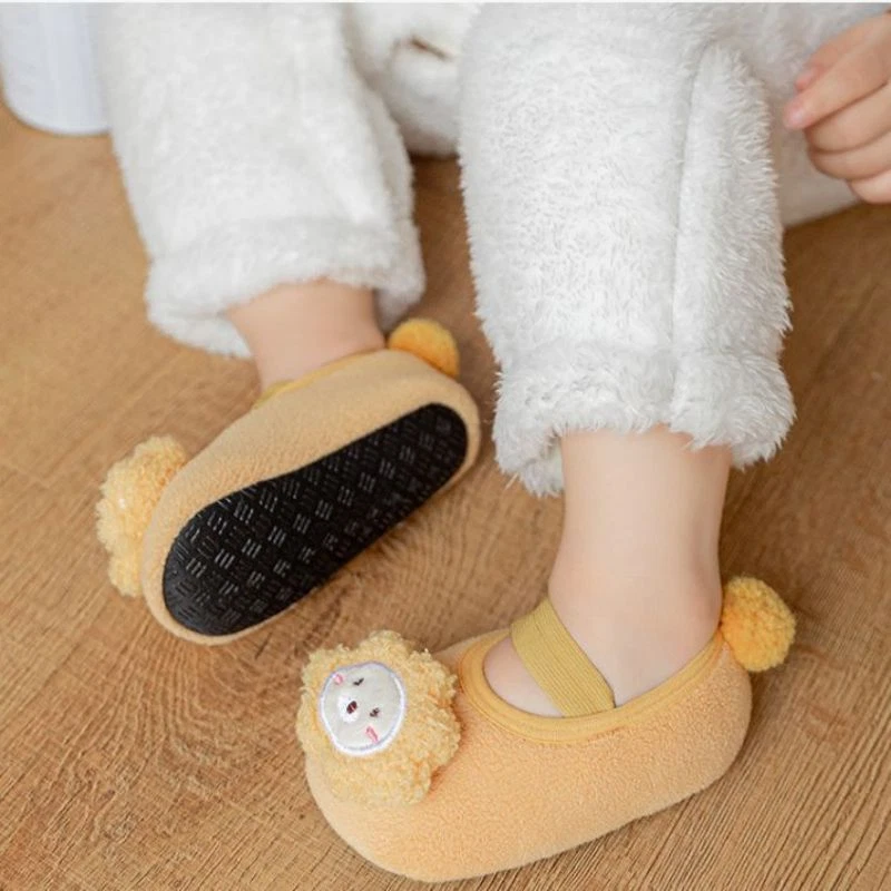 Newborn Baby Girls Boys Toddlers Soft Fur Warm House Slippers Cotton Socks Shoes - Image 2 of 4