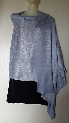 Châle étole Titto Accessories 180x100 Cm - Viscose Gris-bleu Pastel Avec Dentelle - Neuf Avec étiquettes