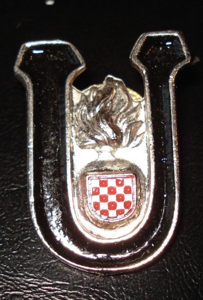 Foto 1 di 2