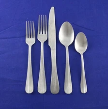 2,5 PC SETTINGS +5 Mikasa LEGACY 18/0  GREY SATIN  Stainless Flatware