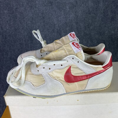 VINTAGE Nike Long Jump III Mens Shoes 8 US White Red Track VINTAGE Nike Long Jump III Mens Shoes 8 US White Red Track