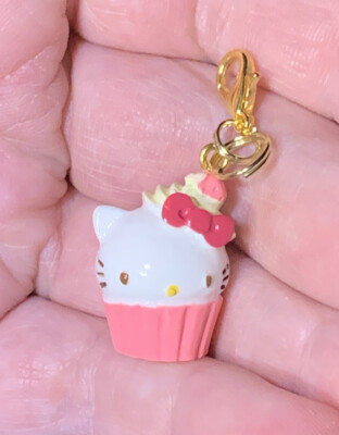 3D Hello Kitty Cupcake Charm Zipper Pull & Keychain Add On Clip!! | eBay