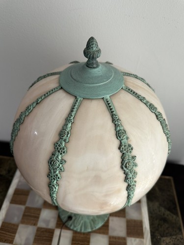 Chabby Chic Table Lamp - Picture 4 of 7